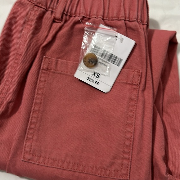 Forever 21 rose colored cargo pants. - Picture 5 of 5